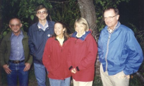 02.jpg (25797 bytes)